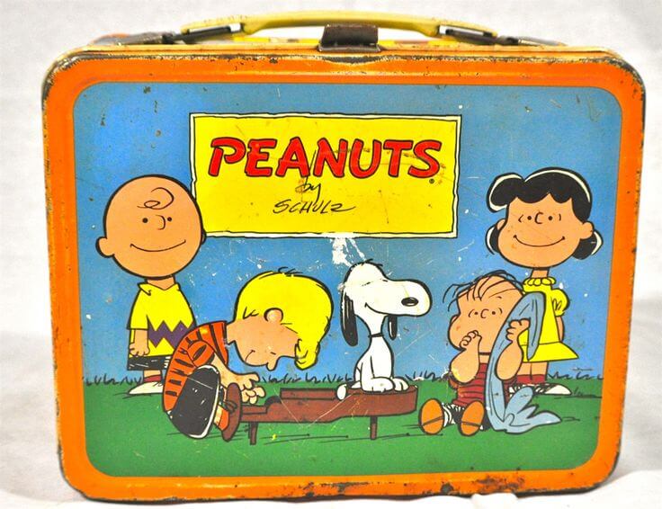 Lunchbox with peanuts