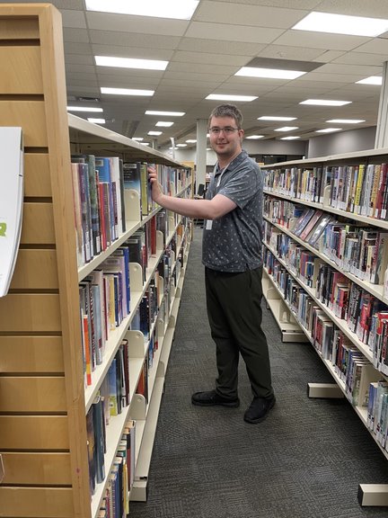 Student in library