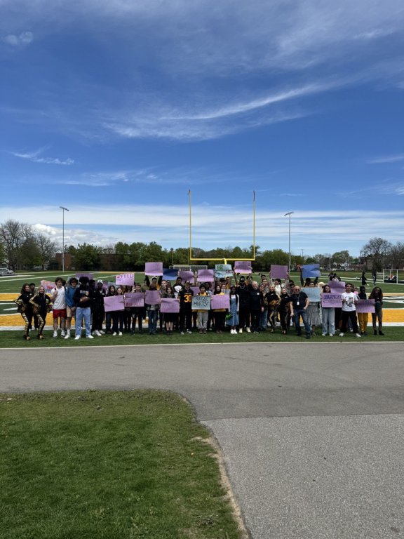 activities, this event called for healthy school food and increased support for nutrition programming. The day was organized by Tomi Olagunju, a Westdale student leader who has been sharing her Bring Back Breakfast campaign across HWDSB and Hamilton.
